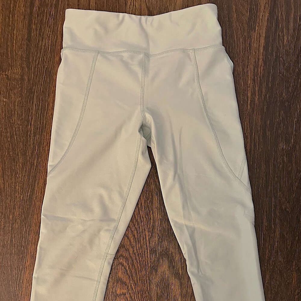 High-Rise Legging w/ Pocket